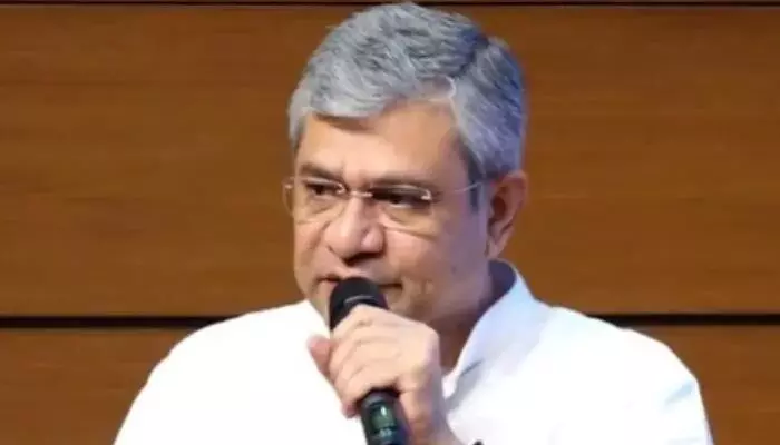 Cabinate: కేంద్రం కీలక నిర్ణయాలు.. ఉపాధి, క్రీడలకు భారీ కేటాయింపులు Cabinate: కేంద్రం కీలక నిర్ణయాలు.. ఉపాధి, క్రీడలకు భారీ కేటాయింపులు