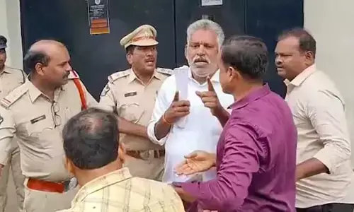 సిట్ విచారణకు చెవిరెడ్డి..మరోసారి జైలు వద్ద హల్‌చల్