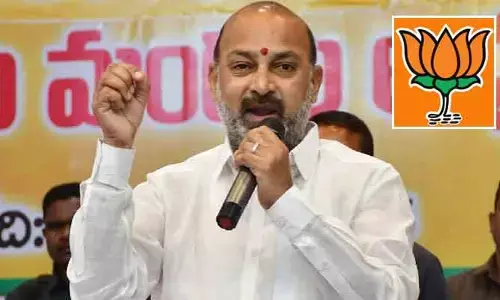 కాంగ్రెస్‌, బీఆర్ఎస్ ట్రాప్‌లో పడొద్దు: బండి సంజయ్ ఆసక్తికర వ్యాఖ్యలు