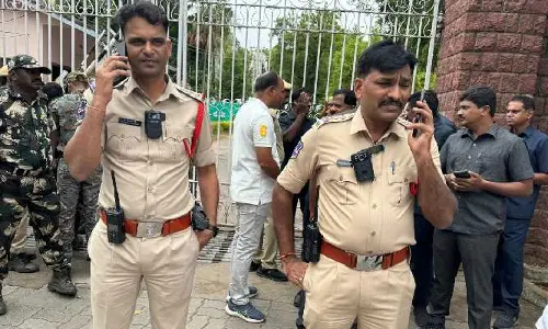 కరీంనగర్ పోలీసులకు బాడీ వార్న్ కెమెరాలు.. మరో సాంకేతిక అడుగు