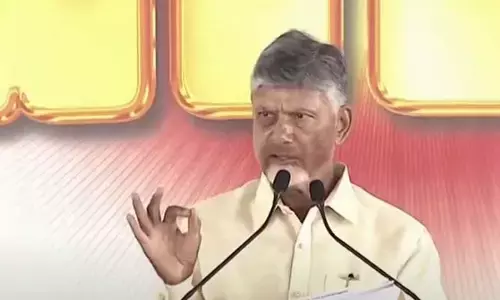 పింఛన్లతో గ్రామాలు కళకళ.. చులకనగా చూస్తే తోలు తీస్తా : సీఎం చంద్రబాబు