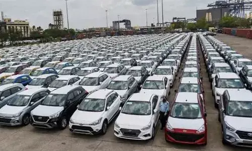 Auto Industry: వాహన పరిశ్రమలో కొత్త కష్టాలు