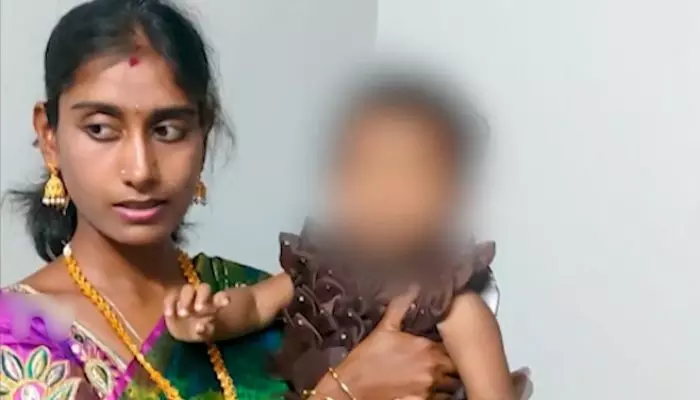 ఏపీలో మరో దారుణం.. ప్రియురాలి కోసం భార్యను హత్య చేసిన భర్త! ఏపీలో మరో దారుణం.. ప్రియురాలి కోసం భార్యను హత్య చేసిన భర్త!