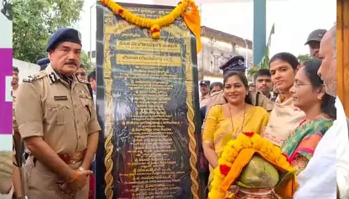 నేరాలను నియంత్రించేందుకు టెక్నాలజీని వాడుతున్నాం : హోంమంత్రి అనిత నేరాలను నియంత్రించేందుకు టెక్నాలజీని వాడుతున్నాం : హోంమంత్రి అనిత