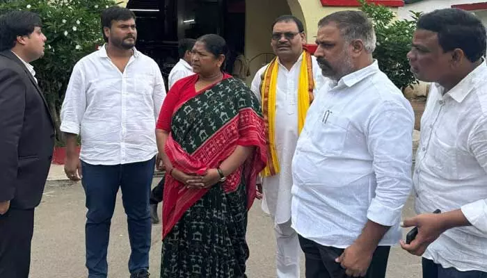 Seethakka: ఆపరేషన్ కగార్ పేరుతో ఆదివాసీలను తరిమేస్తున్నారు: మంత్రి సీతక్క Seethakka: ఆపరేషన్ కగార్ పేరుతో ఆదివాసీలను తరిమేస్తున్నారు: మంత్రి సీతక్క