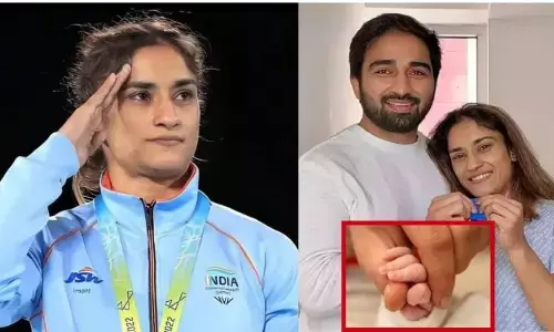 మగ బిడ్డకు జన్మనిచ్చిన భారత స్టార్ రెజ్లర్