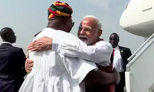 PM Modi: ఘనా చేరుకున్న ప్రధాని మోడీ.. ఘన స్వాగతం పలికిన అధ్యక్షుడు జాన్   మహామా