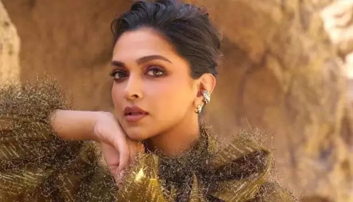 దీపికా పదుకొణెకు అరుదైన గౌరవం.. తొలి ఇండియన్గా చరిత్ర దీపికా పదుకొణెకు అరుదైన గౌరవం.. తొలి ఇండియన్గా చరిత్ర