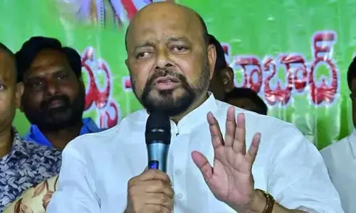 మీనాక్షితో ముగిసిన భేటీ.. ఎవరికీ భయపడేది లేదని కొండా మురళి ప్రకటన