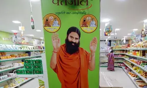 Patanjali: పతంజలికి షాక్ ఇచ్చిన ఢిల్లీ హైకోర్టు