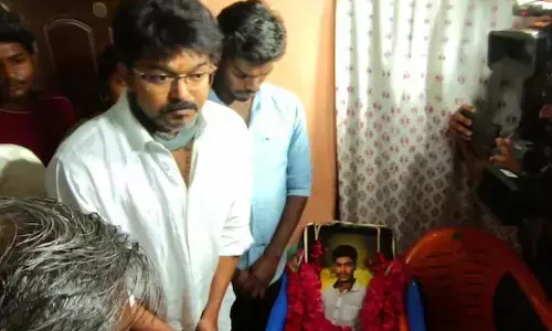 Actor Vijay: తమిళనాడు కస్టడీ మరణ బాధితుడి కుటుంబాన్ని పరామర్శించిన నటుడు విజయ్