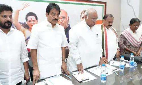 PAC Meeting: నేతల మధ్య విభేదాలపై పీఏసీ సమావేశంలో ఖర్గే హాట్ కామెంట్స్