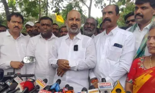 కాంగ్రెస్ పాలన బీసీలకు న్యాయం చేయలేకపోయింది.. బండి సంజయ్ ఘాటు విమర్శ