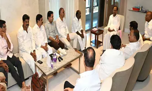 KCR: ఆసుపత్రి నుంచే కేసీఆర్ చిట్ చాట్.. పార్టీ నేతల నుండి ఫీడ్ బ్యాక్