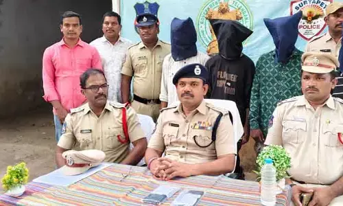 హుజూర్‌నగర్‌ పోలీసుల దాడి.. గంజాయి కొనుగోలు, విక్రయంలో నలుగురు అరెస్టు