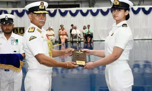 నేవీలో తొలి మహిళా ఫైటర్ పైలట్‌ ‘ఆస్థా పూనియా’