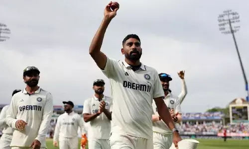 శతక వీరుడు సిరాజ్.. కీలక మైలురాయిని సాధించిన హైదరాబాదీ పేసర్