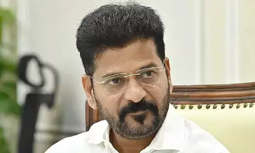 CM చెప్పినా ఆఫీసర్లలో కనిపించని కదలిక.. ఆఖరికి కోర్టే దిక్కంటున్న బాధితులు!