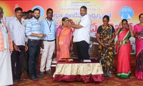 సంపూర్ణ అంధత్వ నిర్మూలనే ఐక్యత ఫౌండేషన్ లక్ష్యం.. చైర్మన్ సుంకిరెడ్డి రాఘవేందర్ రెడ్డి