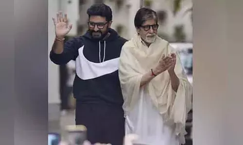 అభిషేక్ నటనపై అమితాబ్ ఆనందం..