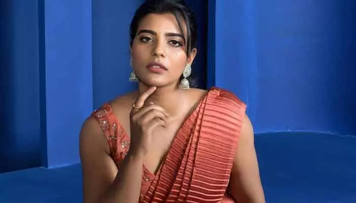 Aishwarya Rajesh: నెక్ట్స్ సినిమాలో ఆరుగురు పిల్లలకు తల్లిగా చేస్తున్నా.. యంగ్ హీరోయిన్ కామెంట్స్కు షాక్లో ఫ్యాన్స్ Aishwarya Rajesh: నెక్ట్స్ సినిమాలో ఆరుగురు పిల్లలకు తల్లిగా చేస్తున్నా.. యంగ్ హీరోయిన్ కామెంట్స్కు షాక్లో ఫ్యాన్స్