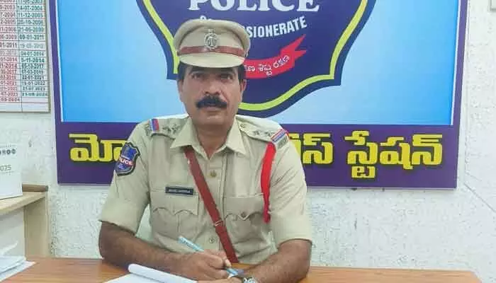 మోర్తాడ్ పోలీస్ స్టేషన్కు నూతన ఎస్హెచ్ఓగా రాము బాధ్యతల స్వీకరణ మోర్తాడ్ పోలీస్ స్టేషన్కు నూతన ఎస్హెచ్ఓగా రాము బాధ్యతల స్వీకరణ