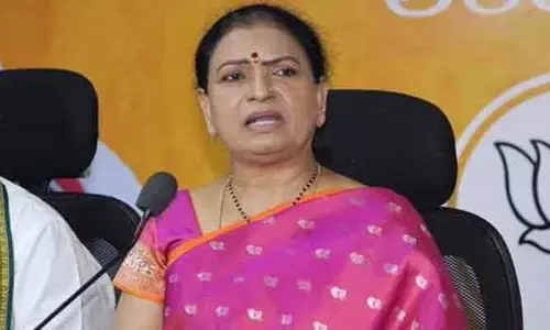 DK Aruna: అయ్యా.. హరీశ్‌రావు సమాధానం చెప్పు: నిప్పులు చెరిగిన ఎంపీ డీకే అరుణ