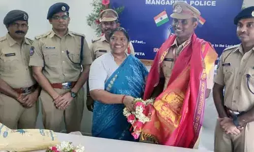మోడల్ పోలీస్ స్టేషన్ ప్రారంభించిన మంత్రి సీతక్క