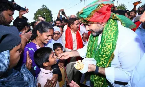 Minister Lokesh : బారా షాహీద్ దర్గాను సందర్శించిన మంత్రి నారా లోకేష్