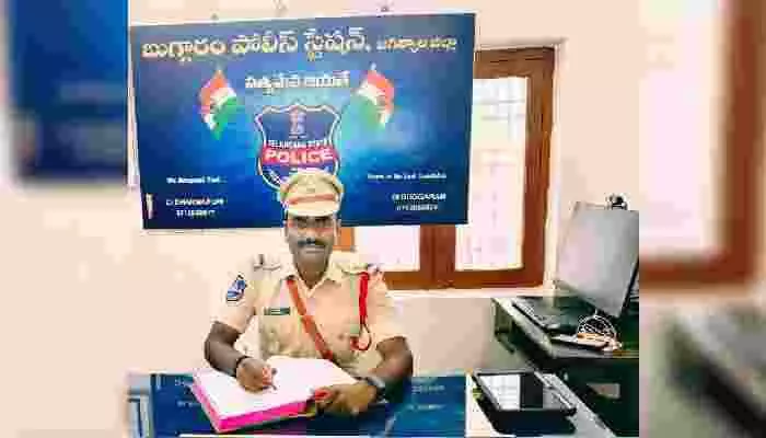 శాంతి భద్రతల పరిరక్షణకు కట్టుబడి పనిచేస్తా.. బుగ్గారం ఎస్సై సతీష్ శాంతి భద్రతల పరిరక్షణకు కట్టుబడి పనిచేస్తా.. బుగ్గారం ఎస్సై సతీష్