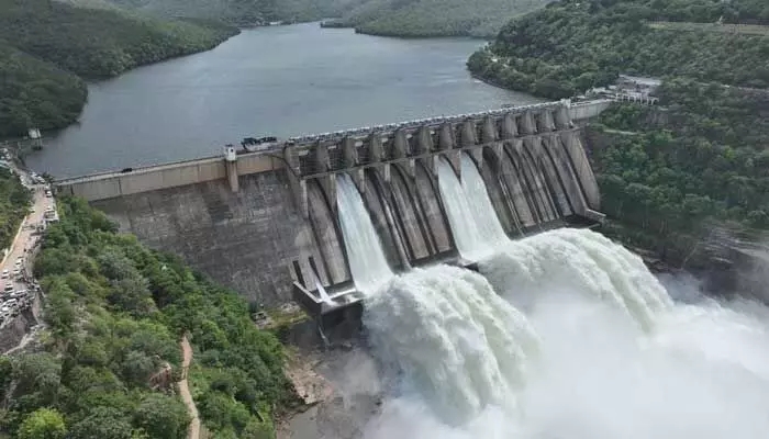 Video: శ్రీశైలం వెళ్తున్నారా?.. ఎక్స్క్లూజివ్ డ్రోన్ విజువల్స్ Video: శ్రీశైలం వెళ్తున్నారా?.. ఎక్స్క్లూజివ్ డ్రోన్ విజువల్స్