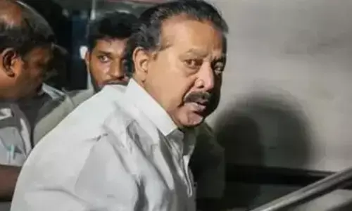 Madras Highcourt: అధికారంలో ఉన్న రాజకీయ నేతలు తమను తాము రాజులుగా భావించకూడదు: మద్రాస్ హైకోర్టు