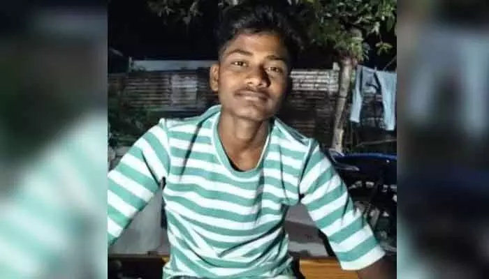 ఆర్థిక ఒత్తిడితో యువకుడి ఆత్మహత్య.. చికిత్స పొందుతూ మృతి ఆర్థిక ఒత్తిడితో యువకుడి ఆత్మహత్య.. చికిత్స పొందుతూ మృతి