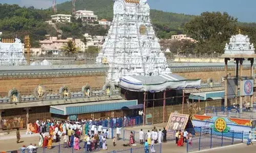 తిరుమలలో  తగ్గిన భక్తుల రద్దీ.. శ్రీవారి దర్శనానికి సమయం ఎంతంటే?