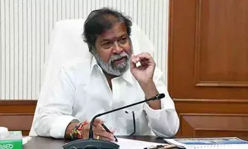 Damodara Rajanarsimha: కల్తీకల్లు బాధితులకు మెరుగైన వైద్య సేవలు అందించండి: మంత్రి దామోదర