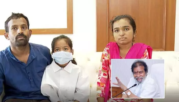 పాప ప్రాణాలకే ప్రమాదం అన్న డాక్టర్లు.. గొప్ప మనసు చాటుకున్న మంత్రి దామోదర పాప ప్రాణాలకే ప్రమాదం అన్న డాక్టర్లు.. గొప్ప మనసు చాటుకున్న మంత్రి దామోదర