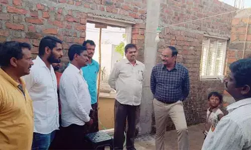 ఇందిరమ్మ లబ్ధిదారుల కళ్లలో ఆనందం నింపిన ఆర్.డి.ఓ కృష్ణారెడ్డి