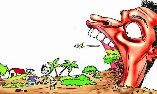 కోట్లు విలువ చేసే ప్రభుత్వ భూమి పై అక్రమ నిర్మాణం.. కోర్టు స్టే నడుస్తుండగానే పనులు..!