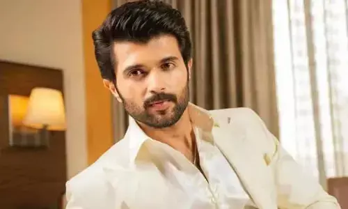 చిన్నప్పటి నుంచి నా కాళ్ల మీద నేను నిలబడ్డాను.. రౌడీ హీరో ఇంట్రెస్టింగ్ కామెంట్స్