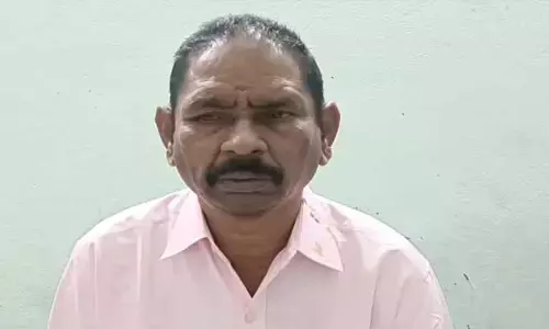 ఏసీబీ వలలో గిద్దలూరు సబ్ రిజిస్ట్రార్