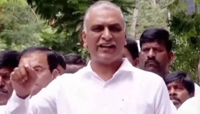 50 ఏళ్లుగా కాంగ్రెస్వి అబద్ధాలు, మోసాలే.. హరీశ్రావు సంచలన ఆరోపణలు 50 ఏళ్లుగా కాంగ్రెస్వి అబద్ధాలు, మోసాలే.. హరీశ్రావు సంచలన ఆరోపణలు