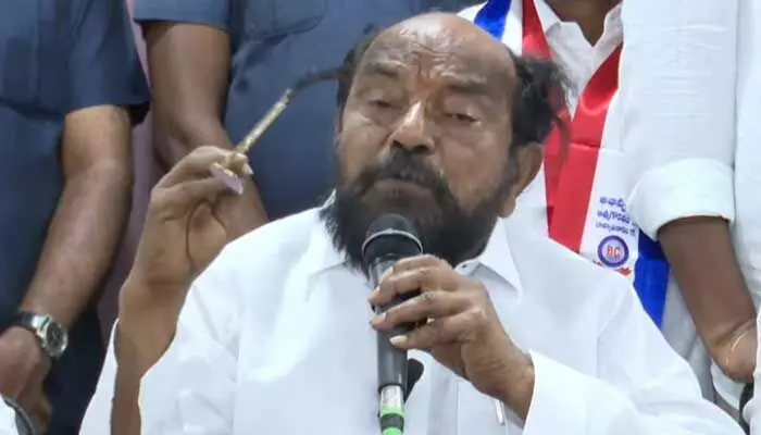 R. Krishnaiah: అదే జరిగితే అల్లకల్లోలమే ప్రభుత్వానికి ఆర్.కృష్ణయ్య హెచ్చరిక R. Krishnaiah: అదే జరిగితే అల్లకల్లోలమే ప్రభుత్వానికి ఆర్.కృష్ణయ్య హెచ్చరిక