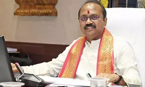 త్వరలో తిరుమలలో వినూత్న సేవలు.. అధికారులకు ఈవో కీలక ఆదేశాలు