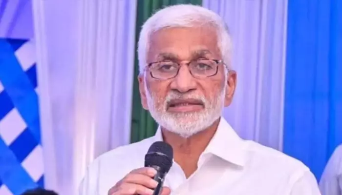 విచారణకు రాలేను: సిట్కు సమాచారం ఇచ్చిన విజయసాయిరెడ్డి విచారణకు రాలేను: సిట్కు సమాచారం ఇచ్చిన విజయసాయిరెడ్డి