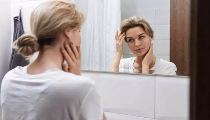 Beauty Tips : ఏజ్ పెరిగినా గ్లామర్ తగ్గొద్దంటే.. మీరు పాటించాల్సిన చిట్కాలివే.. Beauty Tips : ఏజ్ పెరిగినా గ్లామర్ తగ్గొద్దంటే.. మీరు పాటించాల్సిన చిట్కాలివే..
