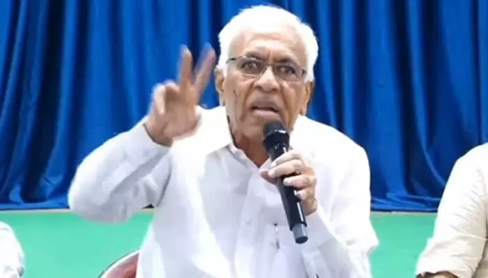 హిందీ భాష పెద్దమ్మ ఎలా అవుతుంది? పవన్పై ప్రముఖ రచయిత ఫైర్ హిందీ భాష పెద్దమ్మ ఎలా అవుతుంది? పవన్పై ప్రముఖ రచయిత ఫైర్
