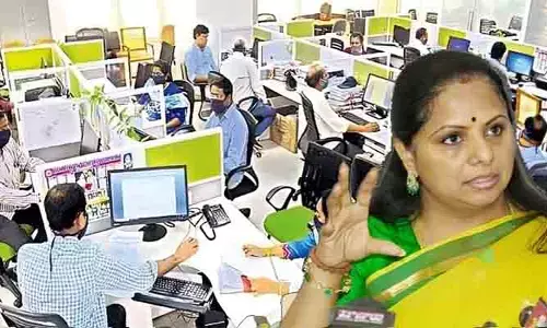 ఔట్ సోర్సింగ్ ఉద్యోగులను పట్టించుకోకపోవడం దారుణం.. ఎమ్మెల్సీ కవిత కీలక వ్యాఖ్యలు