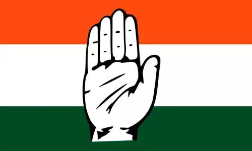 బెంగుళూరుకు చేరుకున్న టీపీసీసీ కాంగ్రెస్ నాయకులు