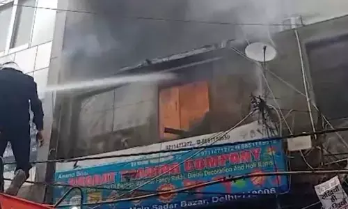ఢిల్లీలో భారీ అగ్ని ప్రమాదం