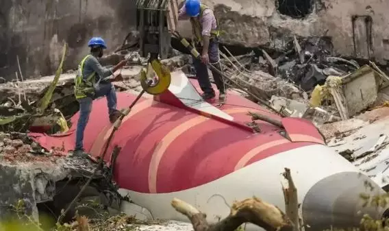 Air india Crash: ఎయిర్ఇండియా ఘటనలో పైలట్ల పాత్రపై తీర్మానాలు సరికాదు: మాజీ ఏఏఐబీ చీఫ్ Air india Crash: ఎయిర్ఇండియా ఘటనలో పైలట్ల పాత్రపై తీర్మానాలు సరికాదు: మాజీ ఏఏఐబీ చీఫ్